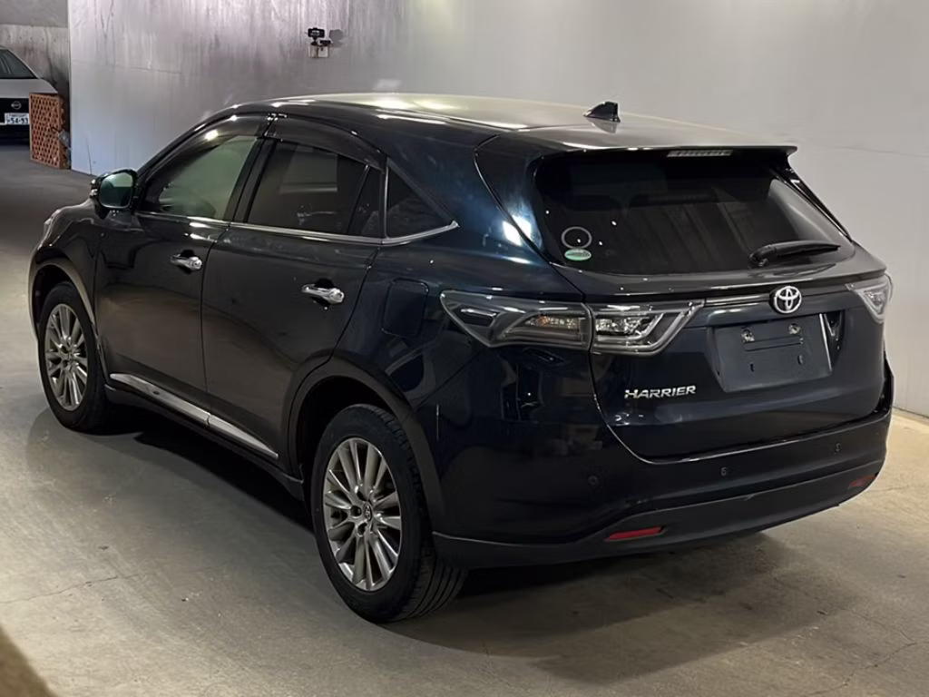 TOYOTA HARRIER