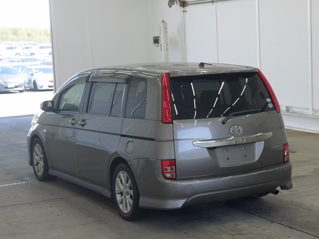 TOYOTA ISIS