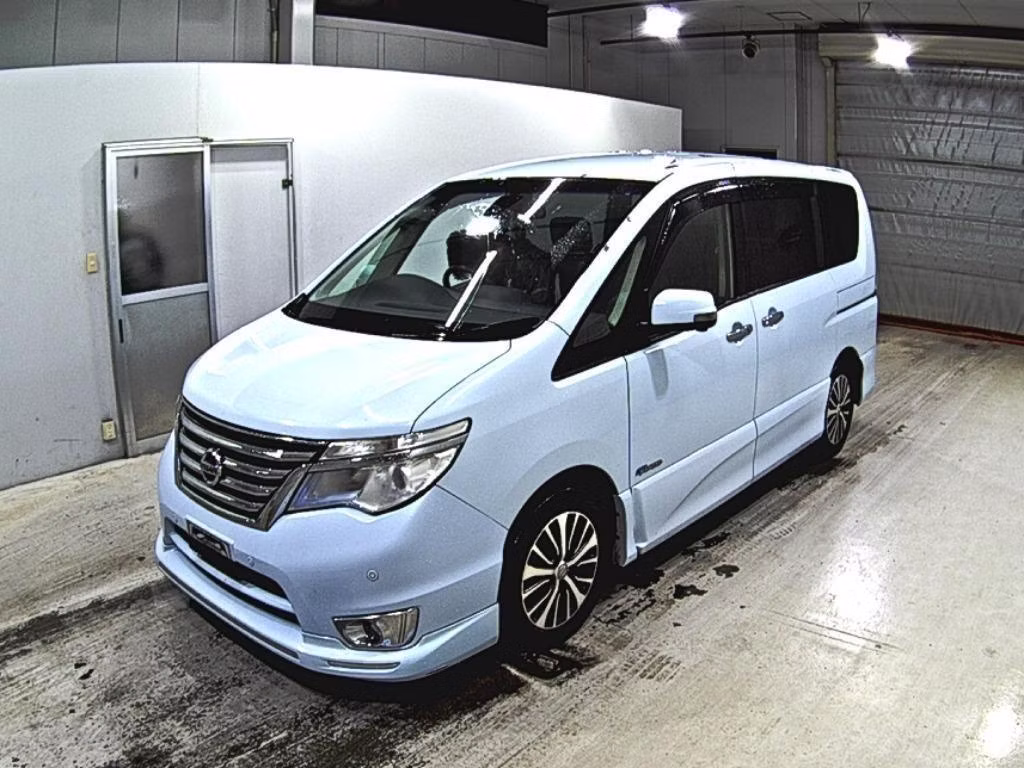 NISSAN SERENA