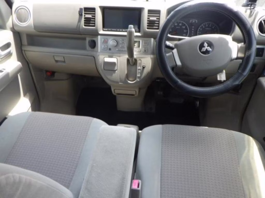 MITSUBISHI TOWN BOX