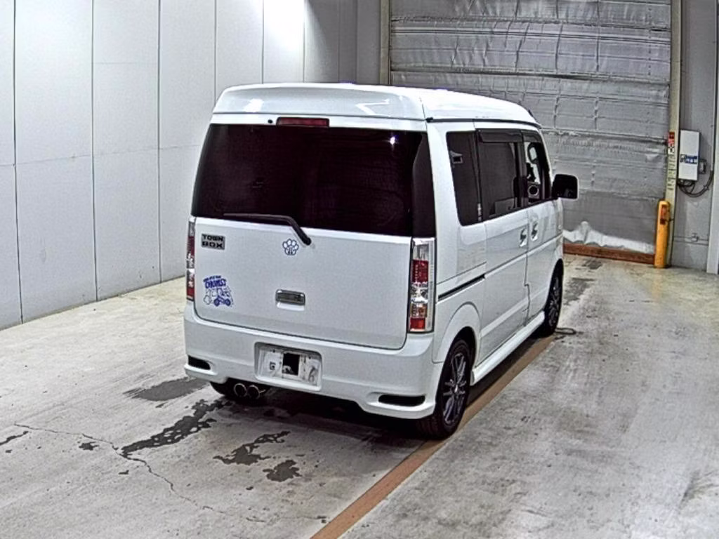 MITSUBISHI TOWN BOX