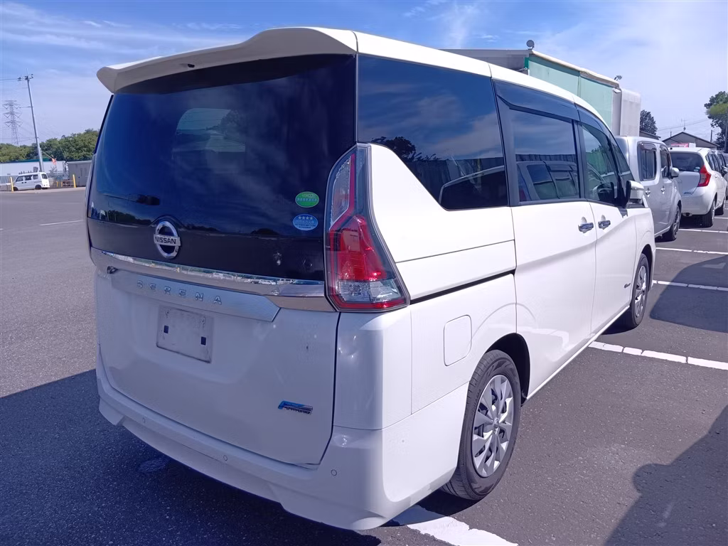 NISSAN SERENA