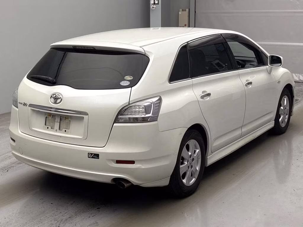 TOYOTA MARK X ZIO