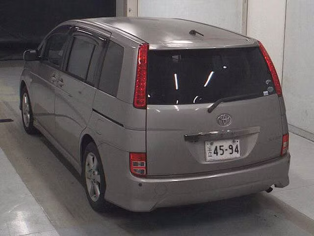 TOYOTA ISIS