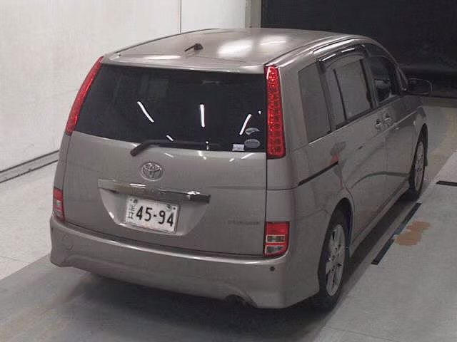 TOYOTA ISIS
