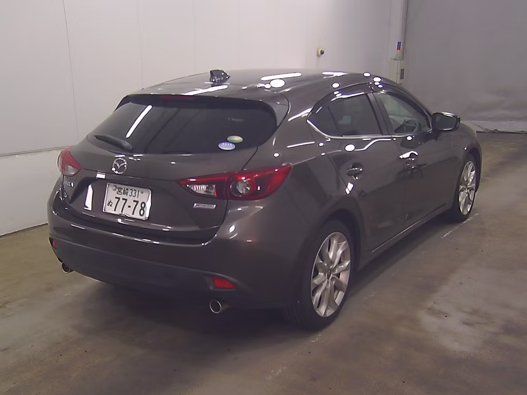 MAZDA AXELA