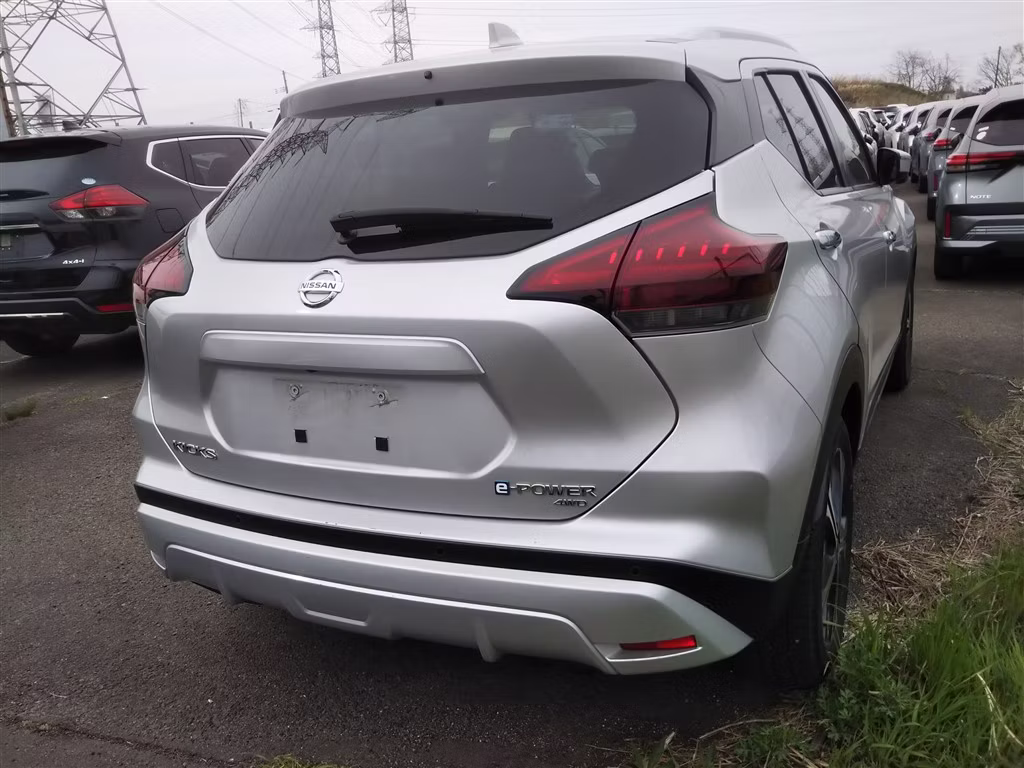 NISSAN KICKS