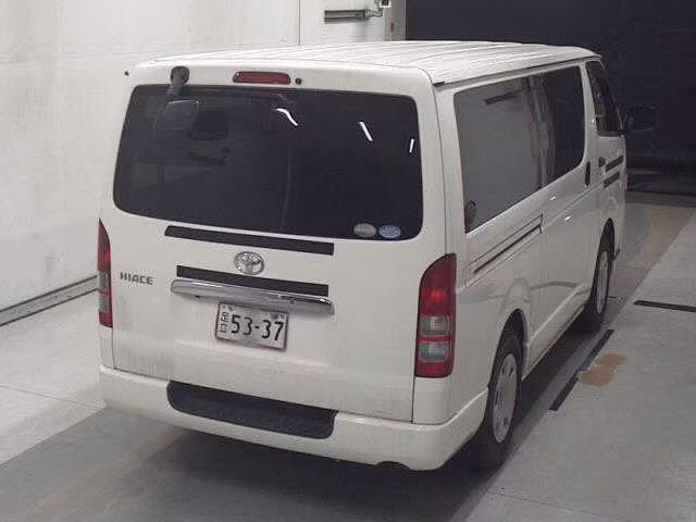 TOYOTA REGIUS ACE