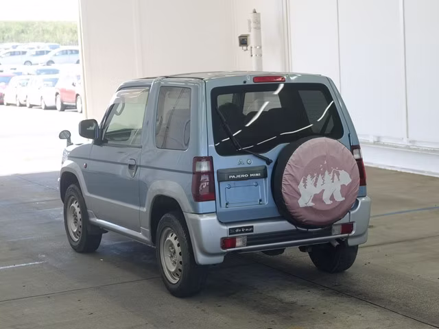 MITSUBISHI PAJERO MINI