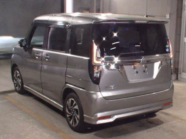 MITSUBISHI DELICA D:2