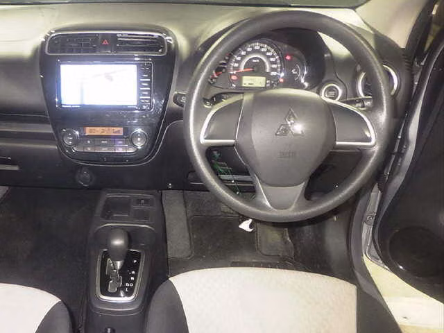 MITSUBISHI MIRAGE
