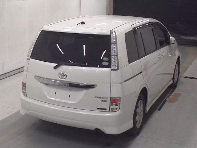 TOYOTA ISIS