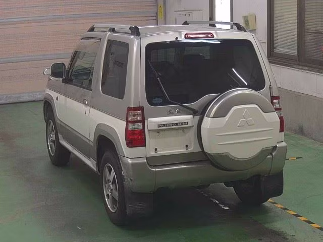 MITSUBISHI PAJERO MINI