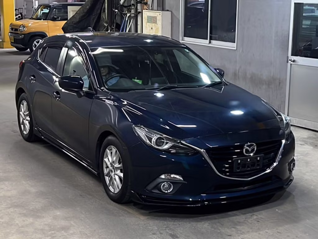 MAZDA AXELA