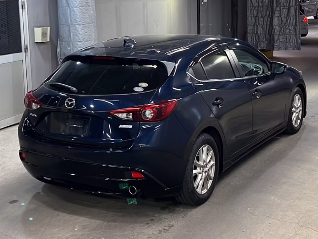 MAZDA AXELA