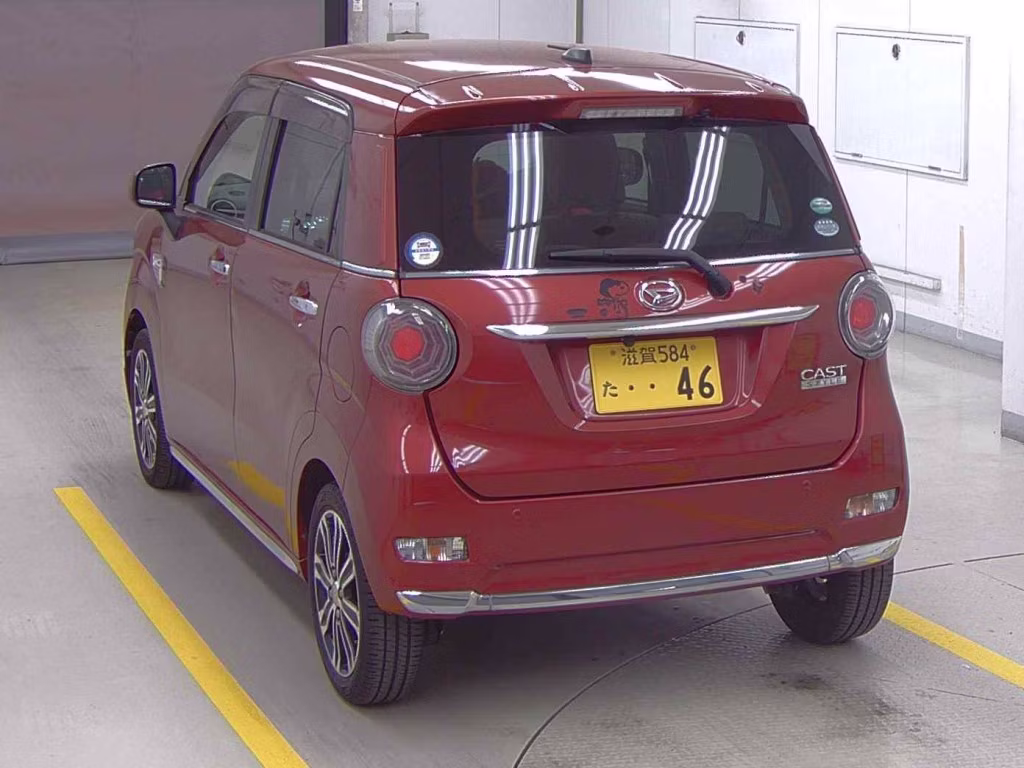 DAIHATSU CAST
