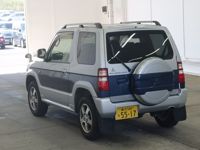 MITSUBISHI PAJERO MINI