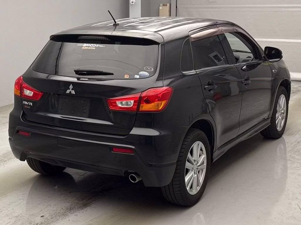 MITSUBISHI RVR