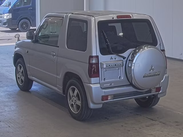 MITSUBISHI PAJERO MINI