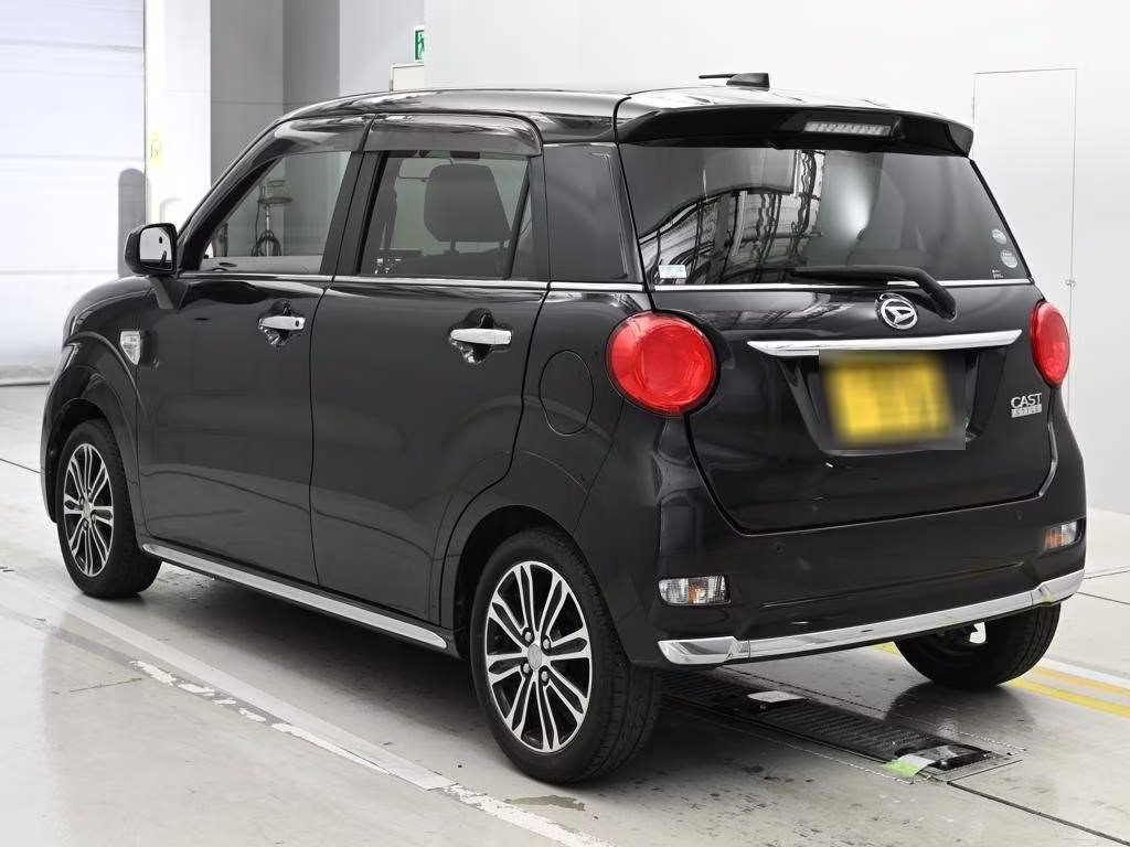 DAIHATSU CAST