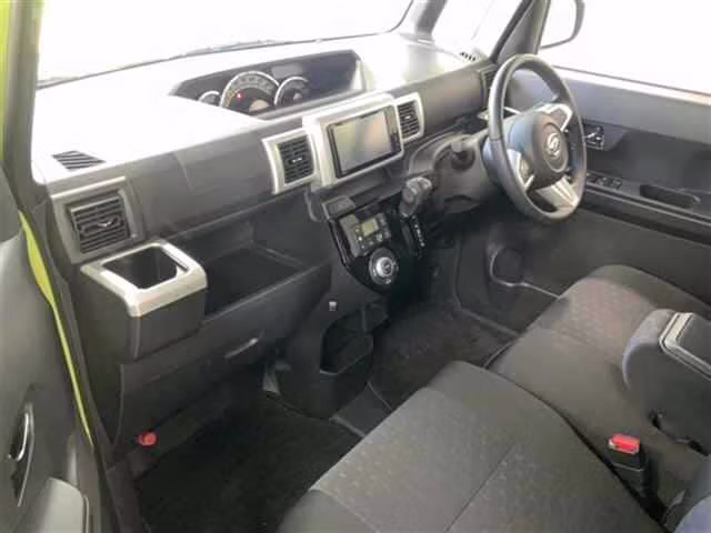 DAIHATSU WAKE