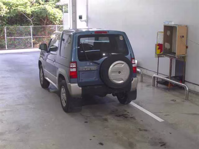 MITSUBISHI PAJERO MINI