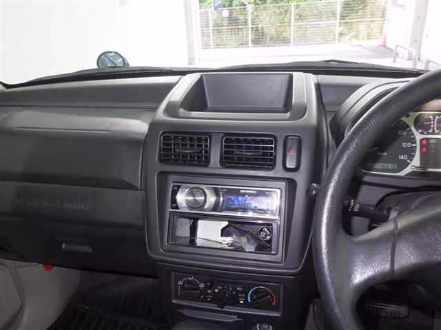 MITSUBISHI PAJERO MINI