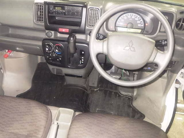 MITSUBISHI MINICAB