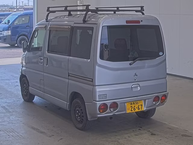 MITSUBISHI TOWN BOX