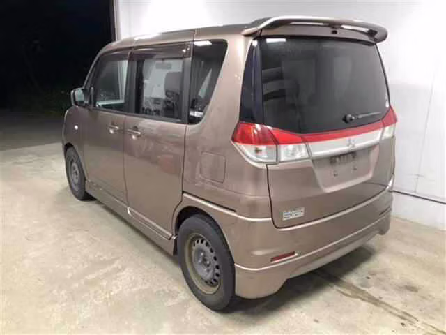 MITSUBISHI DELICA D:2