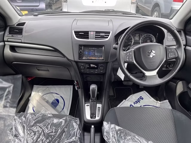 SUZUKI SWIFT