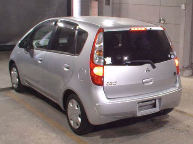 MITSUBISHI COLT
