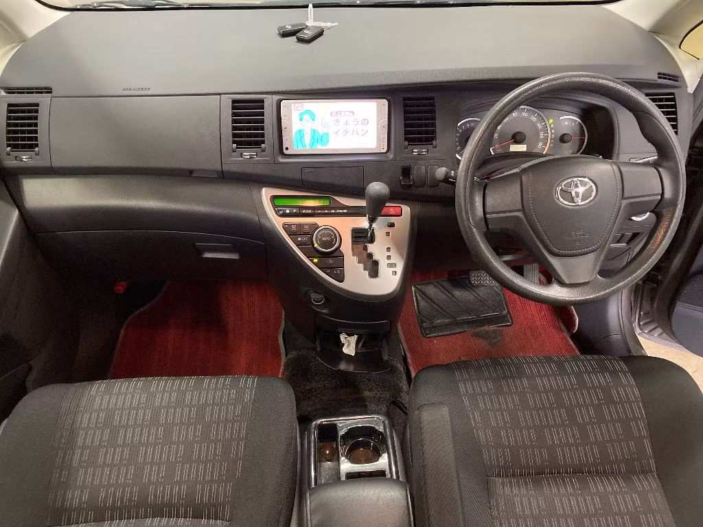 TOYOTA ISIS