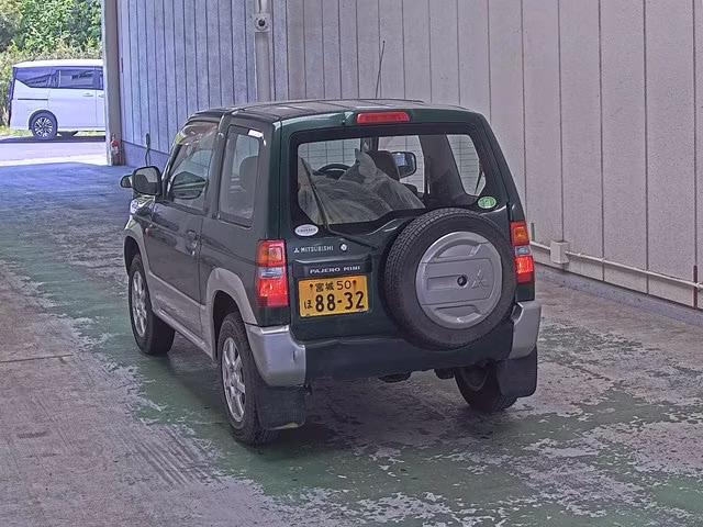 MITSUBISHI PAJERO MINI