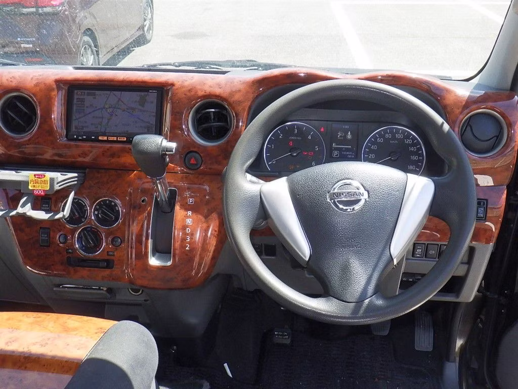 NISSAN NV350 CARAVAN