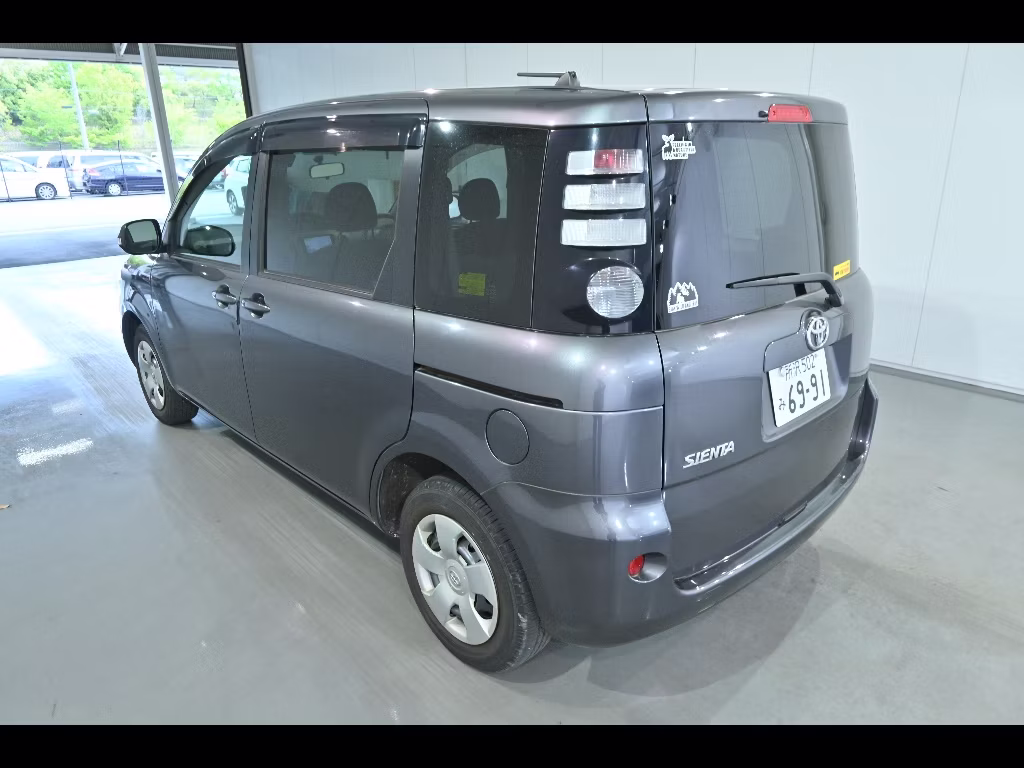 TOYOTA SIENTA
