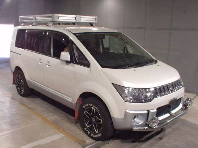 MITSUBISHI DELICA D:5
