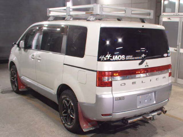 MITSUBISHI DELICA D:5