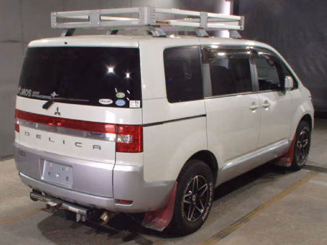 MITSUBISHI DELICA D:5