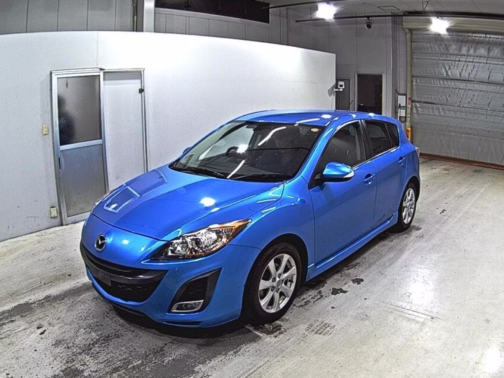 MAZDA AXELA