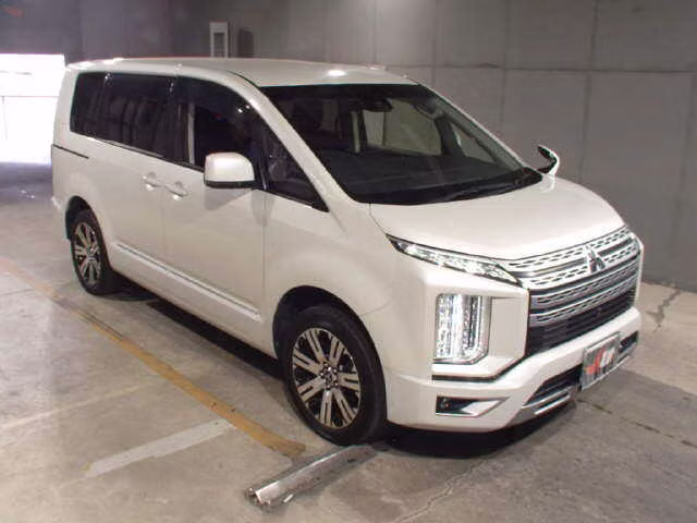 MITSUBISHI DELICA D:5