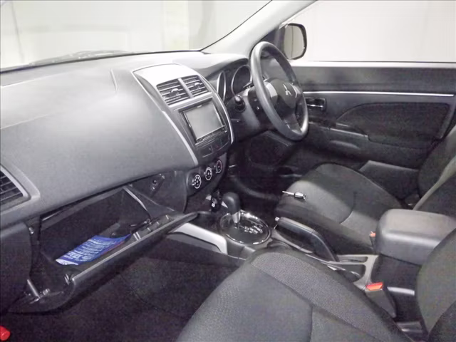 MITSUBISHI RVR