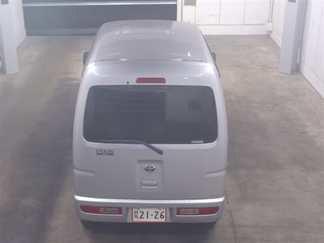 TOYOTA PIXIS VAN