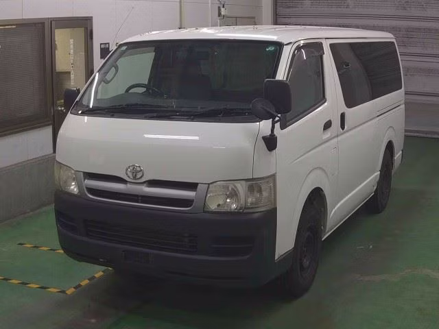 TOYOTA REGIUS ACE