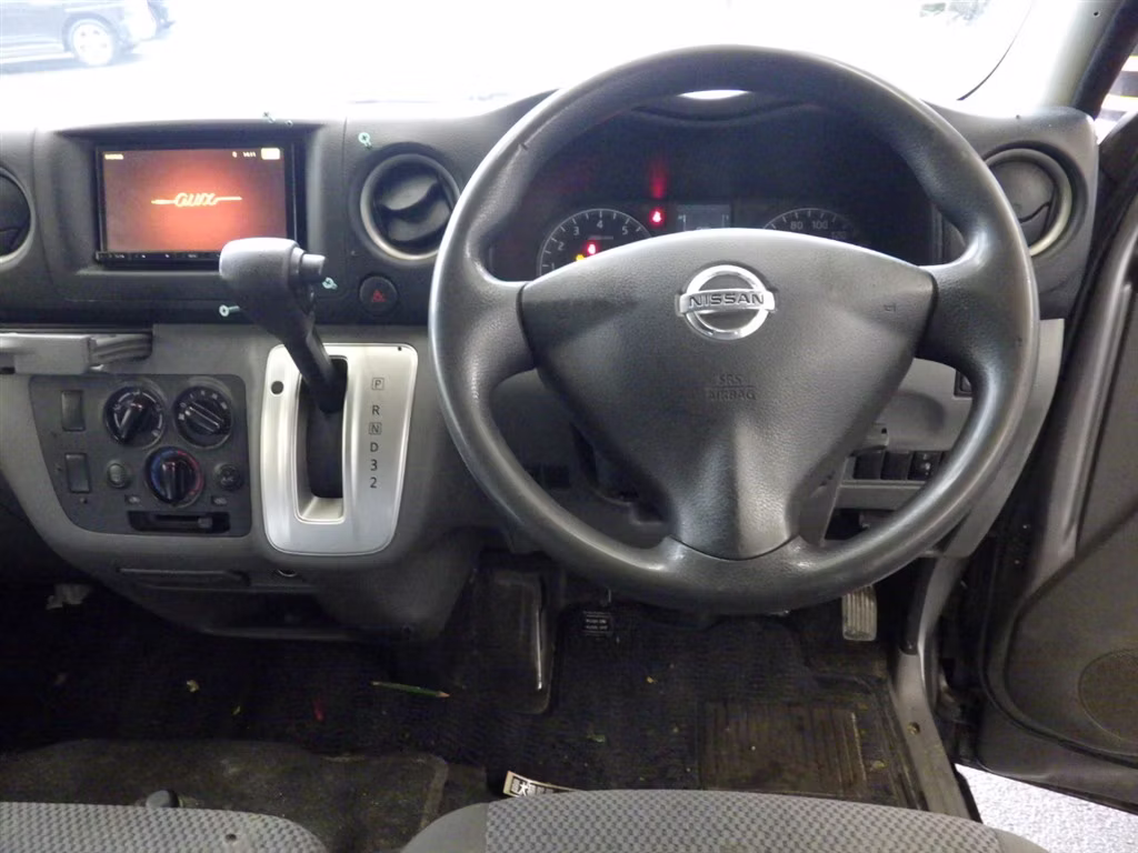 NISSAN NV350 CARAVAN