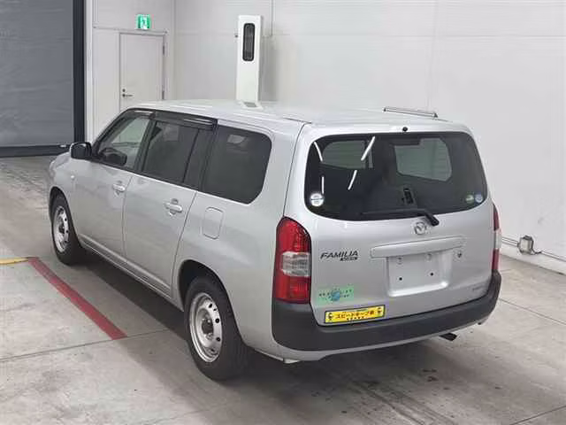 MAZDA FAMILIA