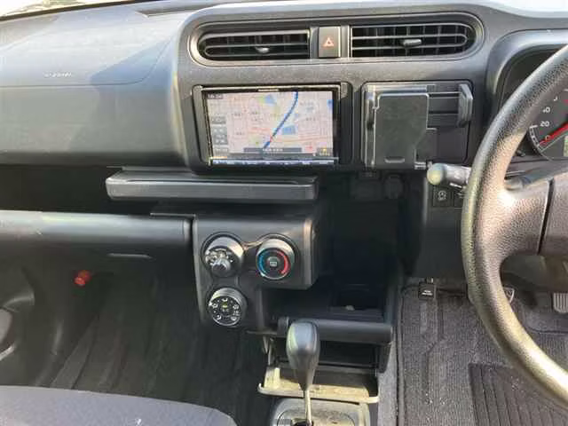 MAZDA FAMILIA