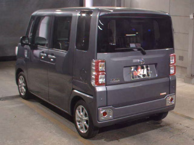 TOYOTA PIXIS MEGA