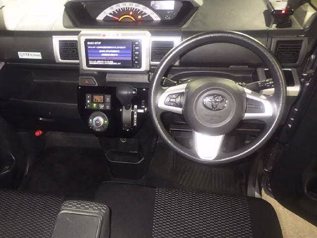 TOYOTA PIXIS MEGA