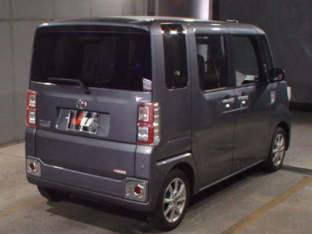 TOYOTA PIXIS MEGA